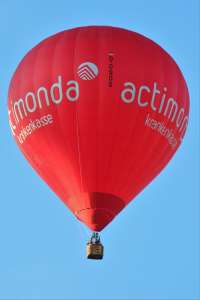 D-OSOS hot air balloon. Photograph by G Bann