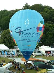 EC-041 hot air balloon. Photograph by G Bann