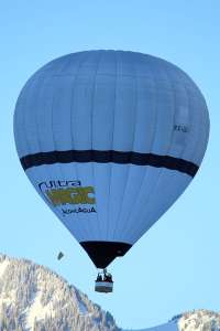 EC-LDV hot air balloon. Photograph by G Bann