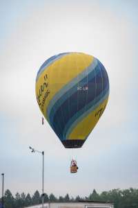EC-LIR hot air balloon. Photograph by Dave