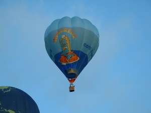 F-GJUX hot air balloon. Photograph by G Bann