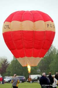 G-AZYL hot air balloon, a Portslade Free Balloon. Photograph by Balloon Spotters Archive