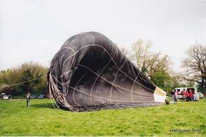 G-BAVU hot air balloon, a Cameron A-105. Photograph by Mike Clarke