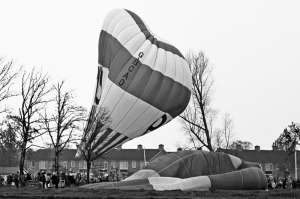 G-BCAO hot air balloon, a Thunder AX6-56A. Photograph by Ad Vercruijsse – www.aviator.nl