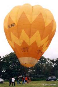 G-BCRE hot air balloon, a Cameron O-77. Photograph by Bill Teasdale