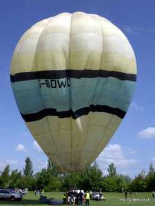 G-BDWO hot air balloon, a Howes AX6. Photograph by Balloon Spotters Archive