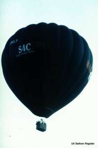 G-BKLY hot air balloon, a Cameron A-140. Photograph by Mel Kirby