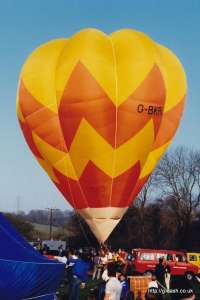 G-BKRI hot air balloon, a Cameron V-77. Photograph by Mike Clarke