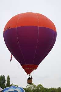 G-BLCH hot air balloon, added to the archive 27 August 2026. Photograph by Richard Tregear