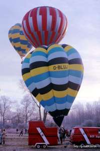 G-BLUJ hot air balloon, a Cameron V-56. Photograph by Mike Clarke