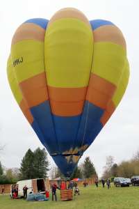 G-BMKJ hot air balloon, a Cameron V-77. Photograph by G Bann