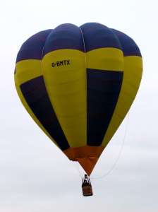 G-BMTX hot air balloon, a Cameron V-77. Photograph by Balloon Spotters Archive