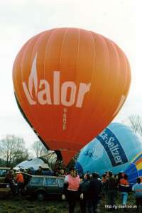G-BMZB hot air balloon, a Cameron N-77. Photograph by Mike Clarke