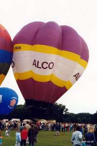 G-BNGN hot air balloon, a Cameron V-77. Photograph by Mike Clarke
