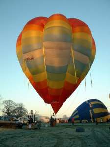 G-BOJB hot air balloon, a Cameron V-77. Photograph by Balloon Spotters Archive