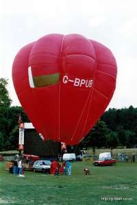 G-BPUB hot air balloon, a Cameron V-31. Photograph by Mike Clarke