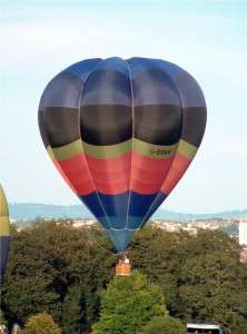 G-BRNW hot air balloon, a Cameron V-77. Photograph by Balloon Spotters Archive