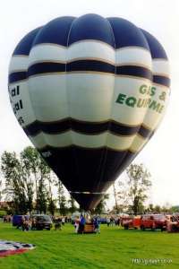 G-BROH hot air balloon, a Cameron O-90. Photograph by Mike Clarke