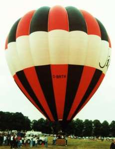 G-BRTH hot air balloon, added to the archive 27 August 2026. Photograph by Mel Kirby