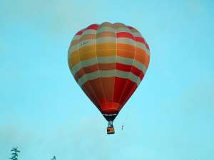 G-BSGY hot air balloon, a Thunder AX7-77. Photograph by Balloon Spotters Archive