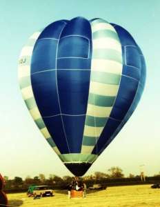G-BSOJ hot air balloon, a Thunder AX7-77. Photograph by Mel Kirby
