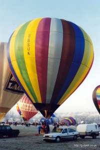 G-BSUK hot air balloon, a Thunder AND Colt Colt 77A. Photograph by Mike Clarke