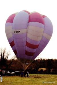 G-BTIX hot air balloon, a Cameron V-77. Photograph by Mike Clarke