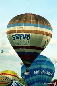 G-BTMN hot air balloon, a Thunder AX9-120 S2. Photograph by Mike Clarke