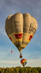 G-BUWU hot air balloon, a Cameron V-77