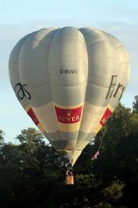 G-BUWU hot air balloon, a Cameron V-77, added to the archive 7 September 2026. Photograph by G Bann