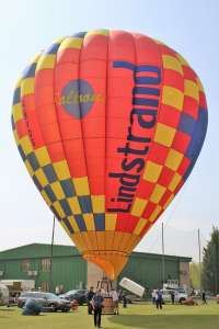 G-BVDS hot air balloon, a Lindstrand Balloons LBL 69A, added to the archive 7 September 2026. Photograph by G Bann