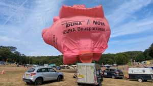G-BWBV hot air balloon, a Thunder AND Colt Colt Piggy Bank, added to the archive 20 October 2026. Photograph by DolperShay