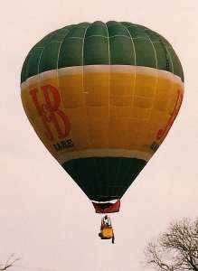 G-BWJB hot air balloon, added to the archive 27 August 2026. Photograph by Chris Lane