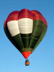 G-BWKV hot air balloon, a Cameron V-77. Photograph by Balloon Spotters Archive