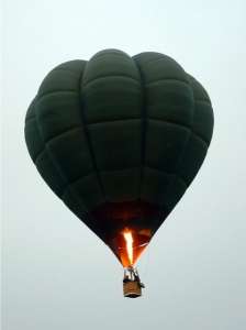 G-BWPC hot air balloon, a Cameron V-77. Photograph by Balloon Spotters Archive