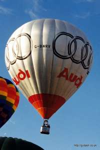 G-BWRV hot air balloon, a Lindstrand Balloons LBL 90A. Photograph by Mike Clarke