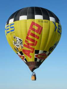 G-BXDZ hot air balloon, a Lindstrand Balloons LBL 105A. Photograph by K M McLaughlin
