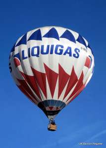 G-BXEN hot air balloon, a Cameron N-105. Photograph by Trev Read