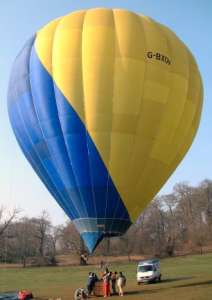 G-BXOV hot air balloon, a Cameron Balloons Colt 105A. Photograph by George Garcia (Flickr)