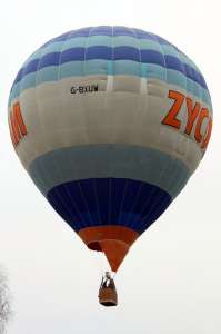 G-BXUW hot air balloon, a Cameron Balloons Colt 90A. Photograph by G Bann