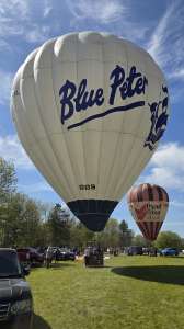 Blue Peter hot air balloon G-BXXL, a Cameron N-105 (bbc). Photograph by Dave