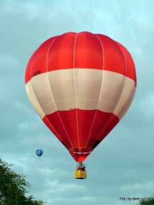 G-BZSH hot air balloon, an Ultramagic H-77. Photograph by Balloon Spotters Archive