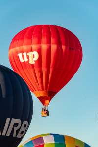 Down hot air balloon G-BZYY, a Cameron N-90 (up). Photograph by Dave