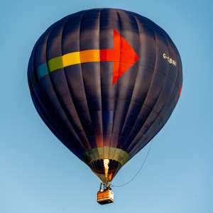 Arrow hot air balloon G-CBNI, a Lindstrand Balloons LBL 90A. Photograph by Dave
