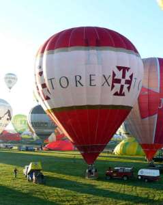 G-CBOW hot air balloon, a Cameron Z-120. Photograph by Paul Coman