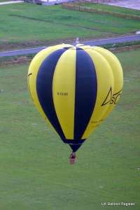G-CCVZ hot air balloon, added to the archive 27 August 2026. Photograph by Kevin Boon