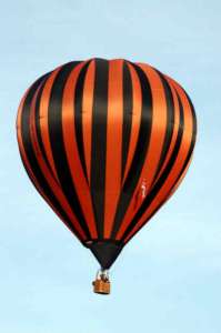 G-CDGN hot air balloon, added to the archive 27 August 2026. Photograph by Bill Teasdale
