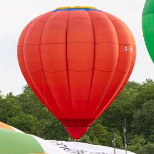 G-CDYX hot air balloon, a Lindstrand HOT AIR Balloons LBL 77B