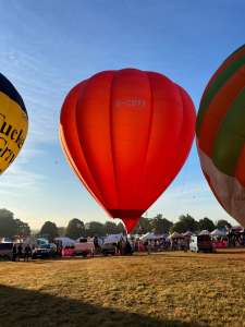 G-CDYX hot air balloon, a Lindstrand HOT AIR Balloons LBL 77B, added to the archive 12 September 2026. Photograph by Cera168_