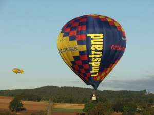 G-CEOV hot air balloon, a Lindstrand HOT AIR Balloons LBL 120A, added to the archive 7 September 2026. Photograph by Andrew Kaye